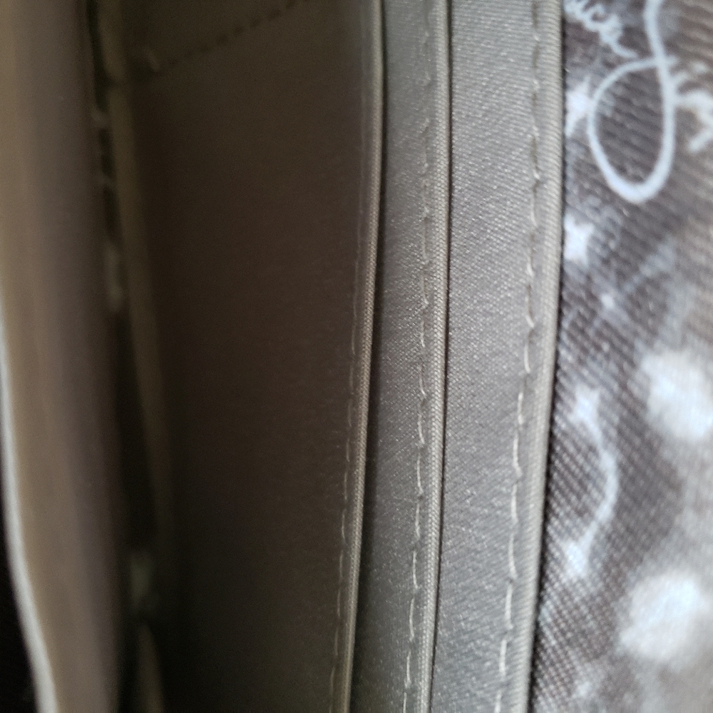 Jessica Simpson Ladies wallet - Picture 6 of 7
